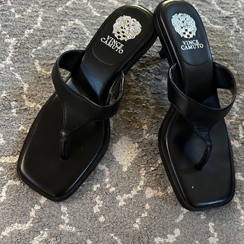 Vince Camuto Black Thong Sandals